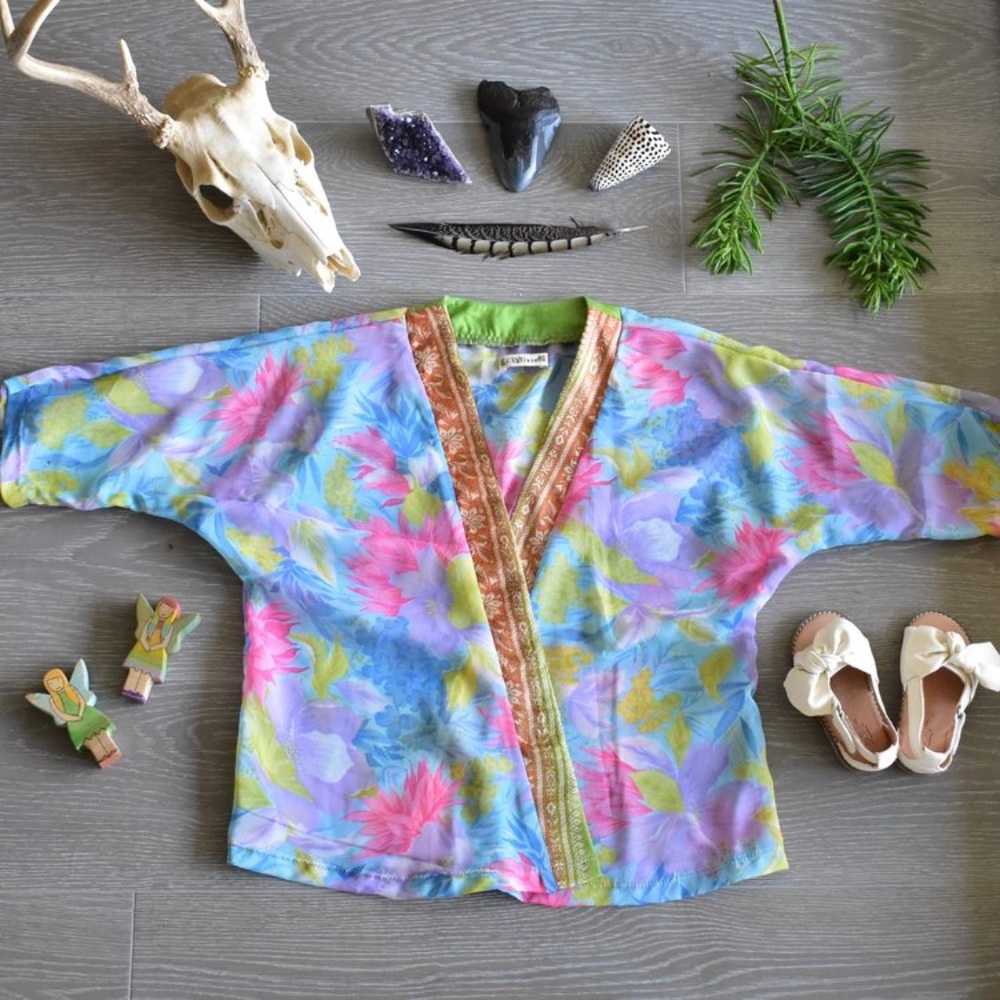 Lux Divine Little Moon Kimono